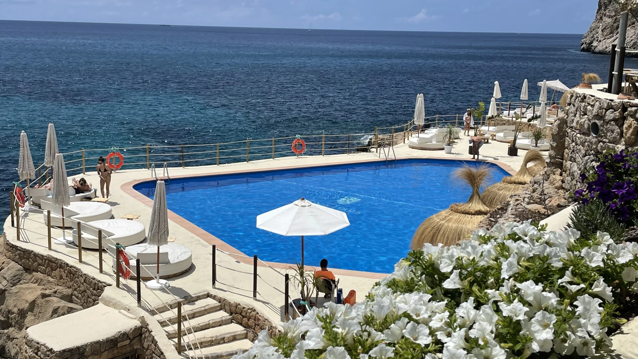 Beach club boat charter from Portals - Cala Llamp Pool Beach club boat charter from portals