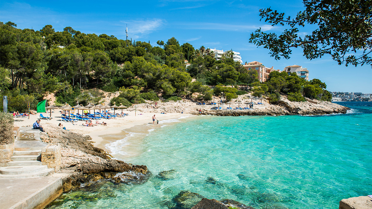 Boat charter from portals nous, portals nous yacht charter, boat charter in South Mallorca, boat hire from Portals Nous, luxury yacht charter from Portals Nous,