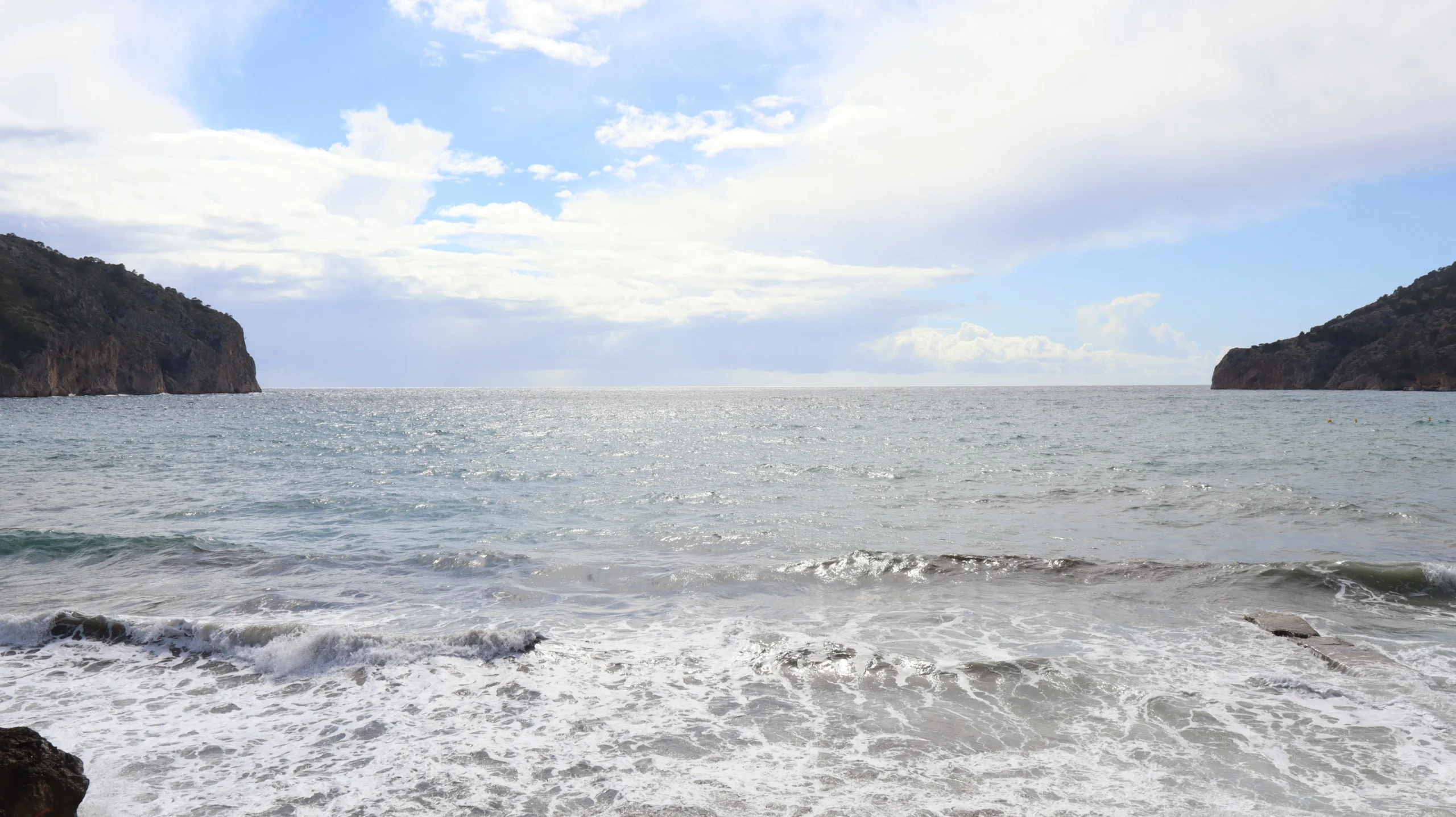 Family boat charter, private boat hire for family, family yacht trip, boat charter for family, boat charter from portals nous,