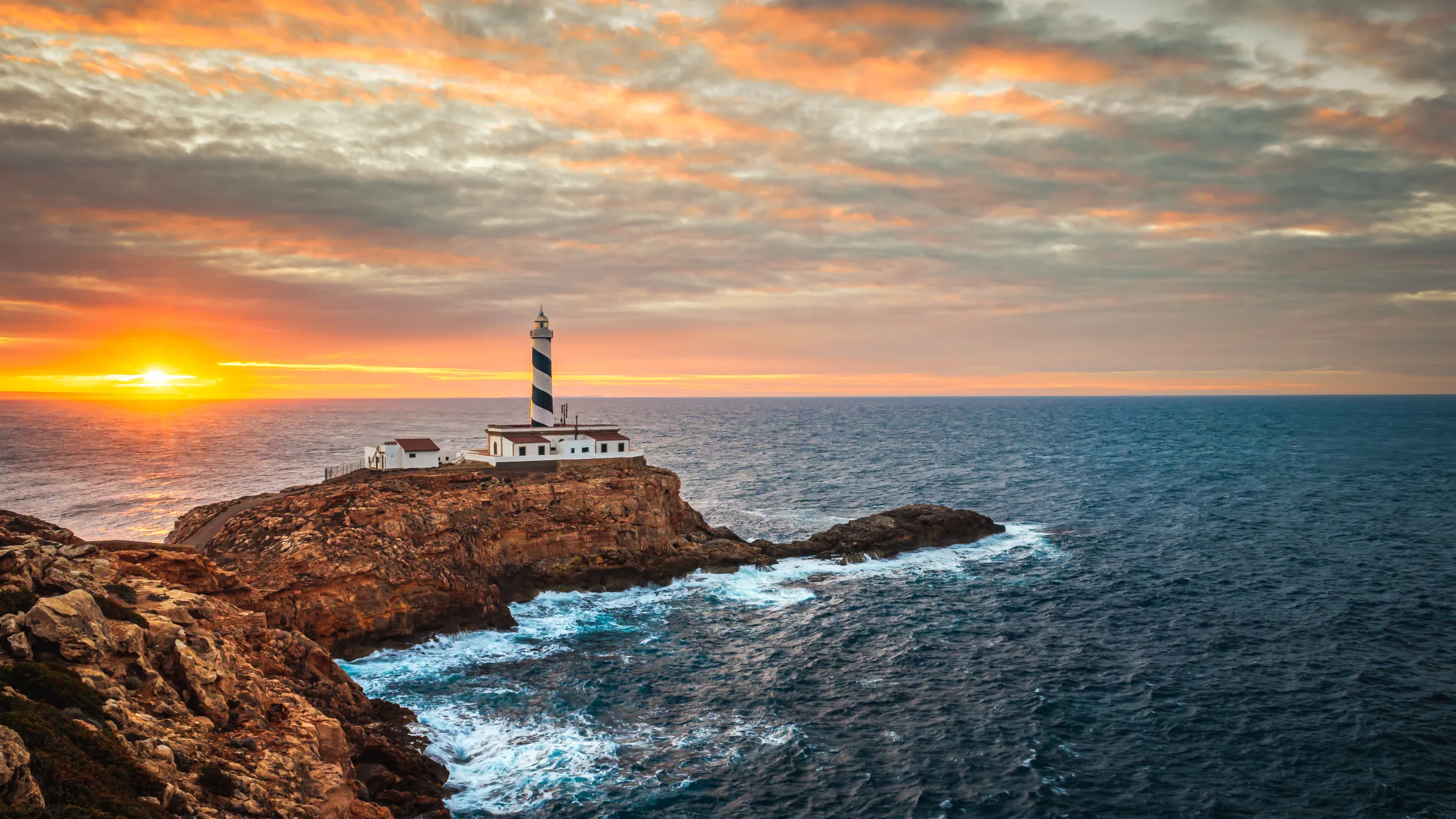 Mallorca coast boat charter, Mallorca lighthouse boat charter, Boat charter from Portals Nous, South Mallorca boat charter, Mallorca summer boat charter,