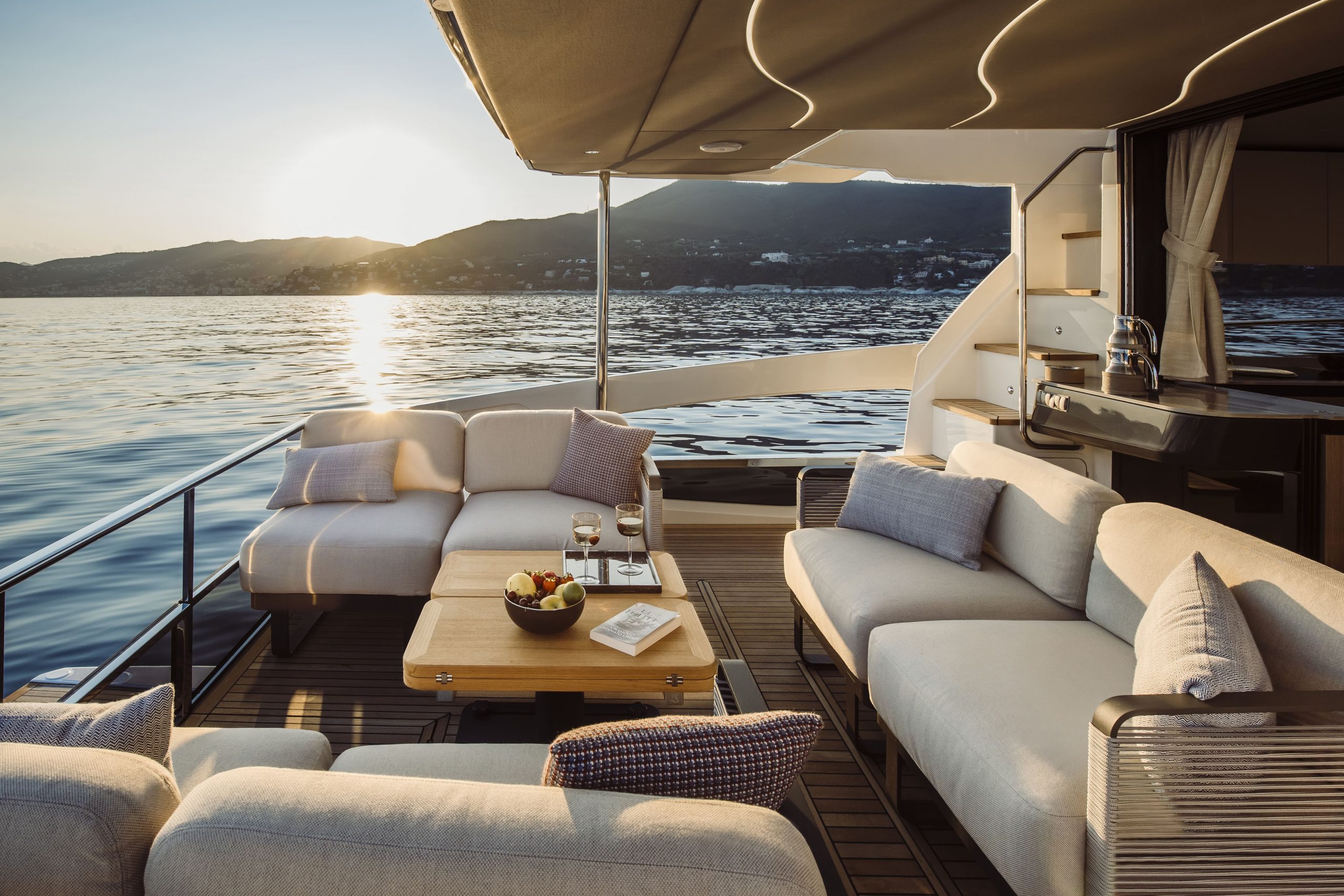 Absolute boat charter, Mallorca absolute yacht charter, charter of absolute boat, best boats to charter in mallorca, boat charter from Portals Nous,