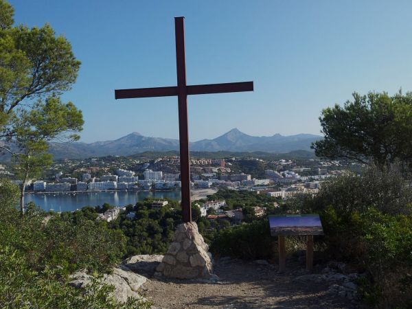 boat charter to Santa Ponca, yacht hire to Santa Ponca, Santa Ponca yacht charter, boat trip to Santa Ponca, boat charter from portals nous,